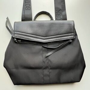 Botkier New‎ York Trigger Black Backpack Women Adjustable Straps Bag
